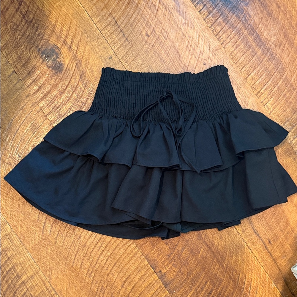 SHEIN Black Ruffled Mini Skirt